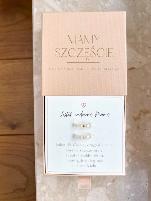 Pierscionki-elastyczne-z-perel-Perla-matchy-matchy-Pierscionki-dla-mamy-i-corki-na-Dzien-Mamy-3.jpg