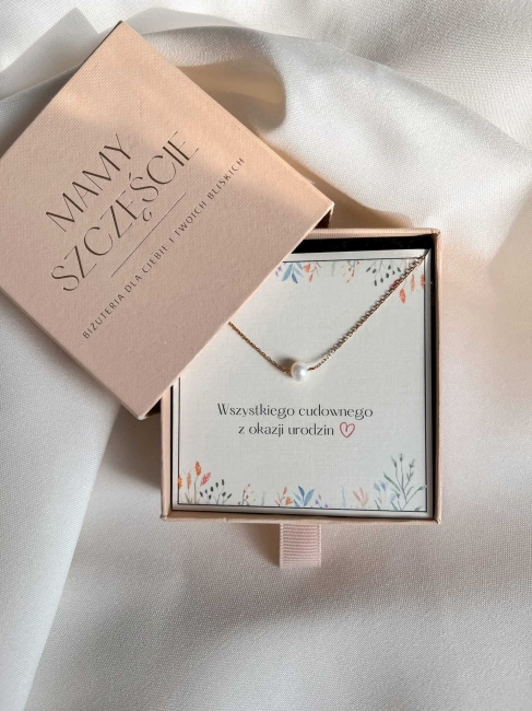 Naszyjnik-z-perelka-Only-One-Naszyjnik-na-urodziny-z-dedykacja.jpg