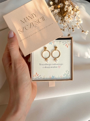 Kolczyki-Pretty-One-srebrne-zlocone-kola-z-perlami-Prezent-na-urodziny-z-dedykacja.jpg