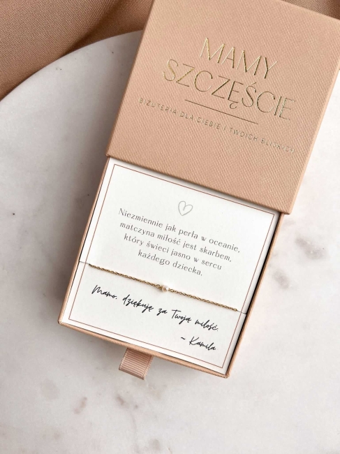 Bransoletka-na-lancuszku-z-perla-srebrna-pozlacana-Little-Pearl-Personalizowany-prezent-dla-Mamy-3.jpg