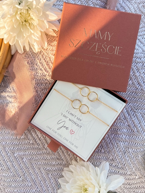 bransoletki z kółkami matchy matchy dla świadkowej.JPG