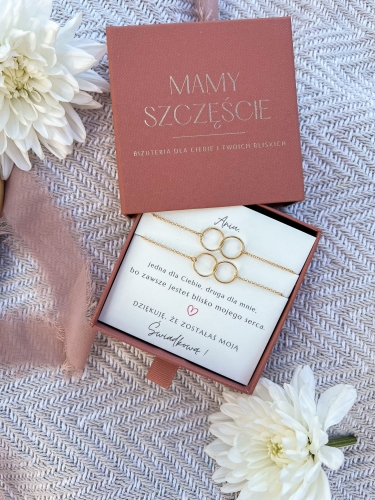 bransoletki z kółkami matchy matchy podziękowanie dla świadkowej.jpg
